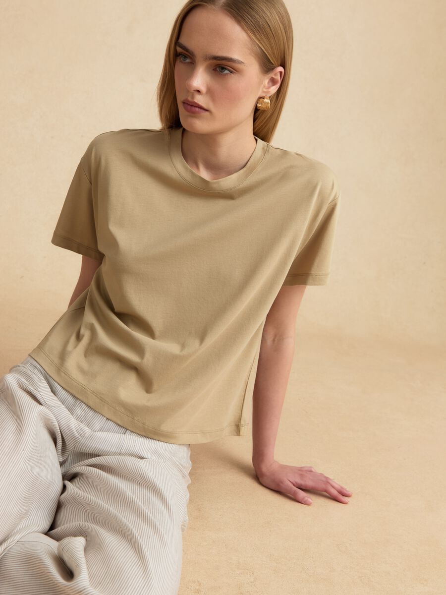 T-shirt a maniche corte beige in misto lyocell e cotone regular fit_0