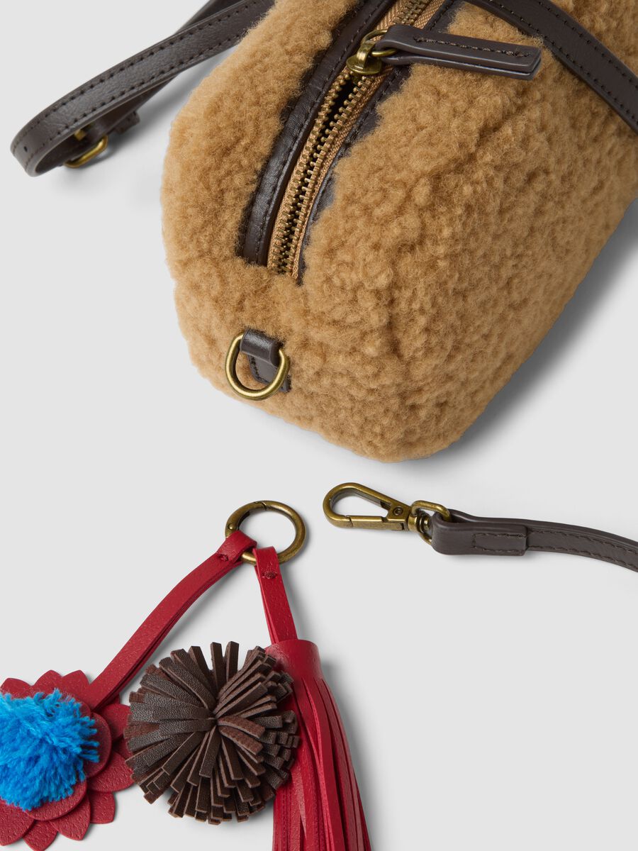 Beige teddy-effect crossbody bag with removable charm_2
