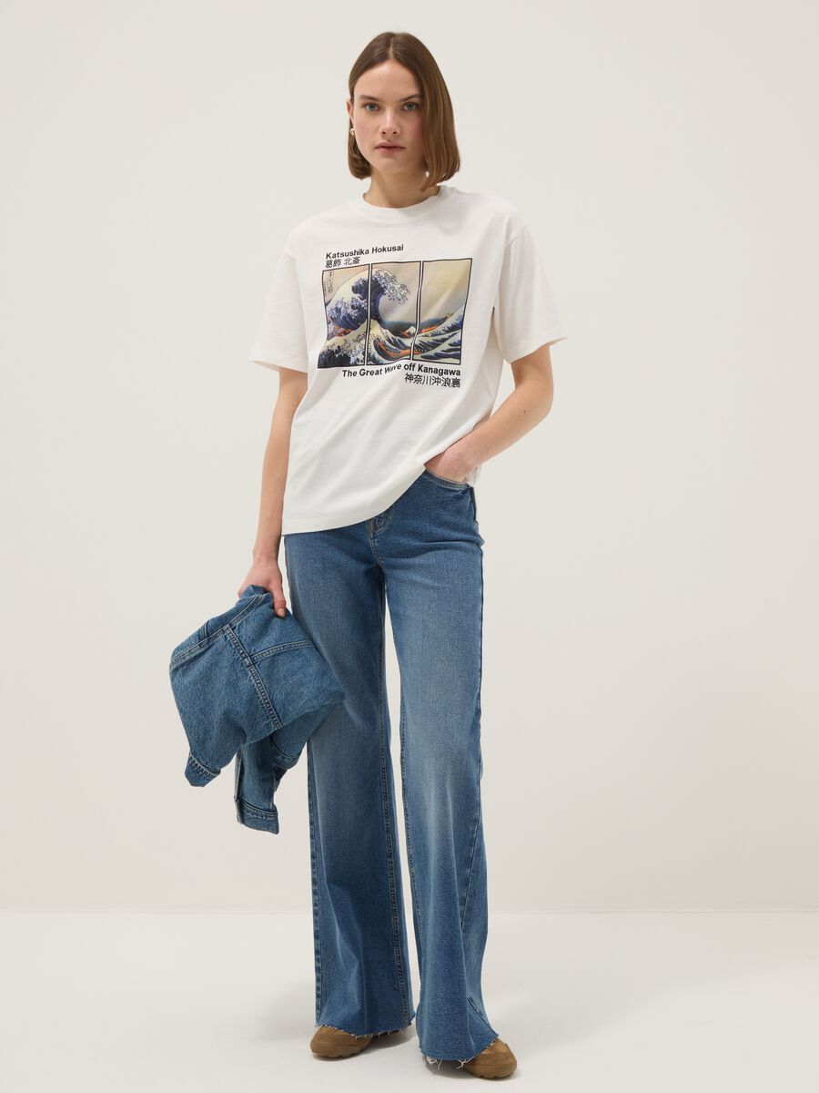 White pure cotton regular fit T-shirt with Hokusai wave_1
