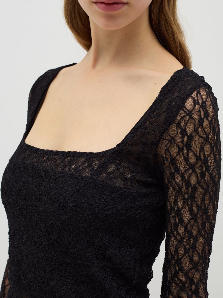 Lace T-shirt with square neck_3