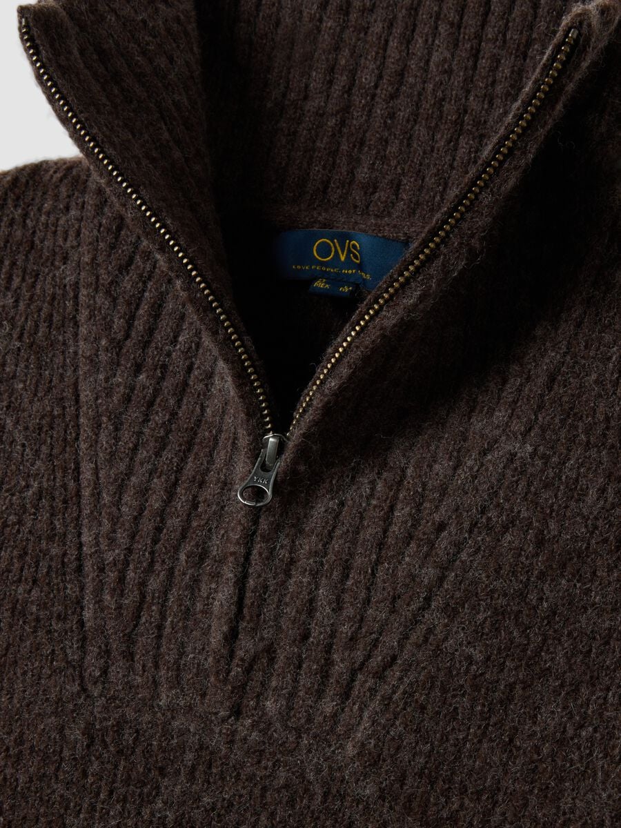 Half zip marrone in lana elasticizzata regular fit_1