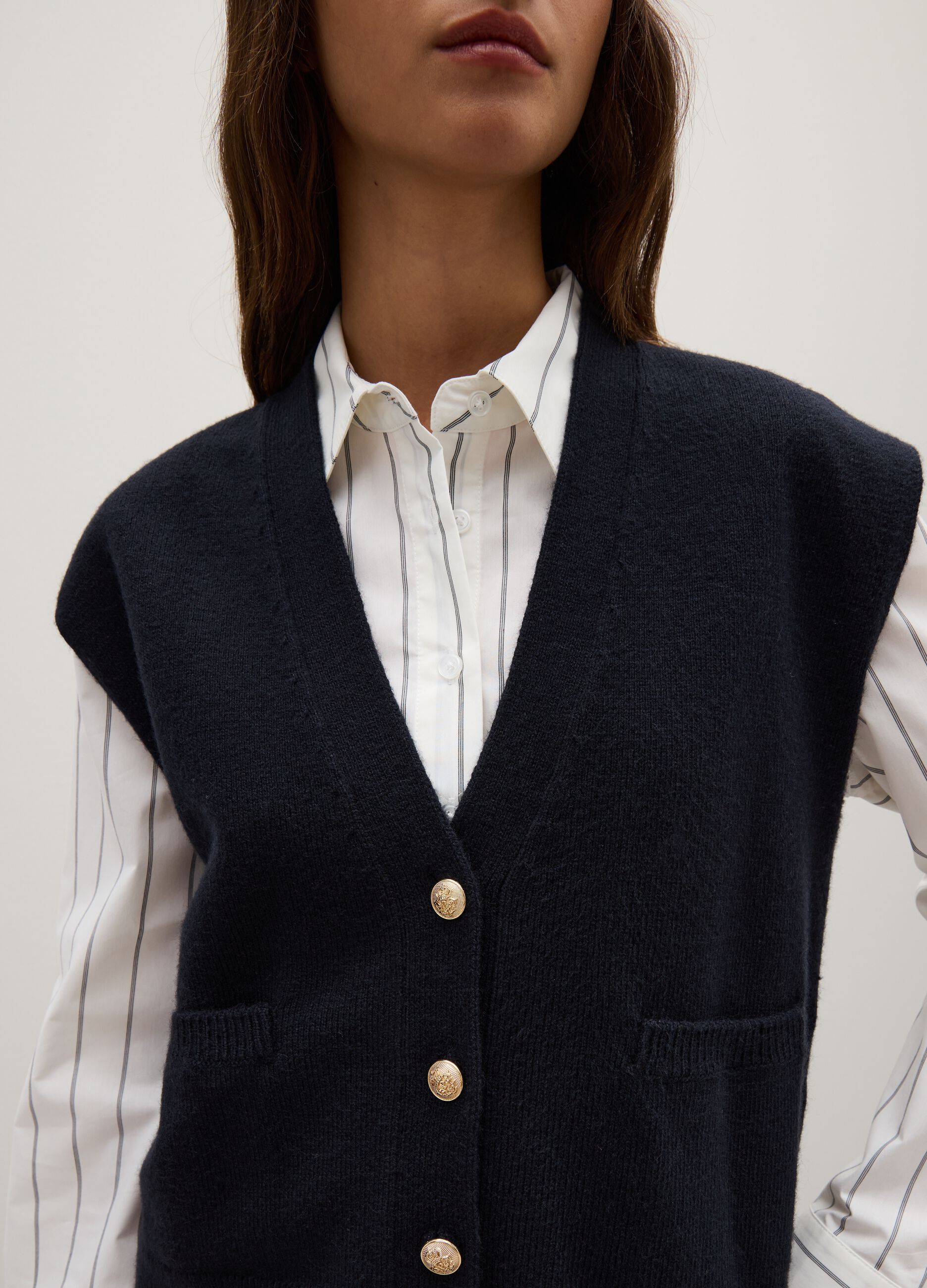 Gilet blu lungo con bottoni