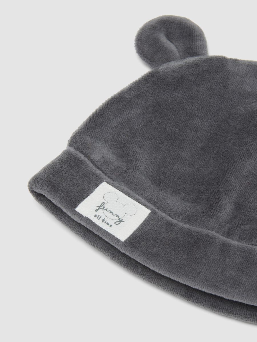 Set grigio con cappellino e scarpine effetto peluche a tema Mickey Mouse_1
