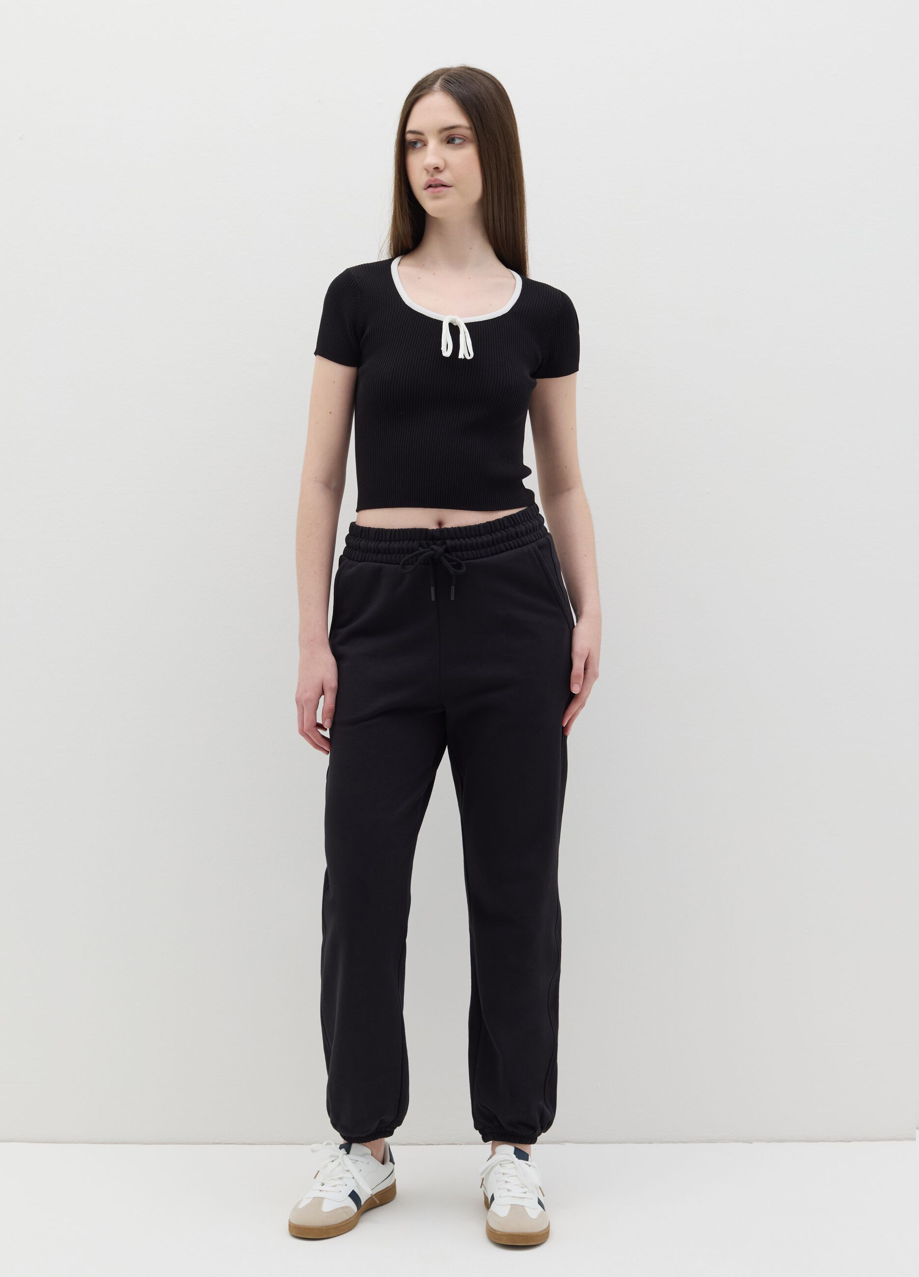 Ribbed top with bow