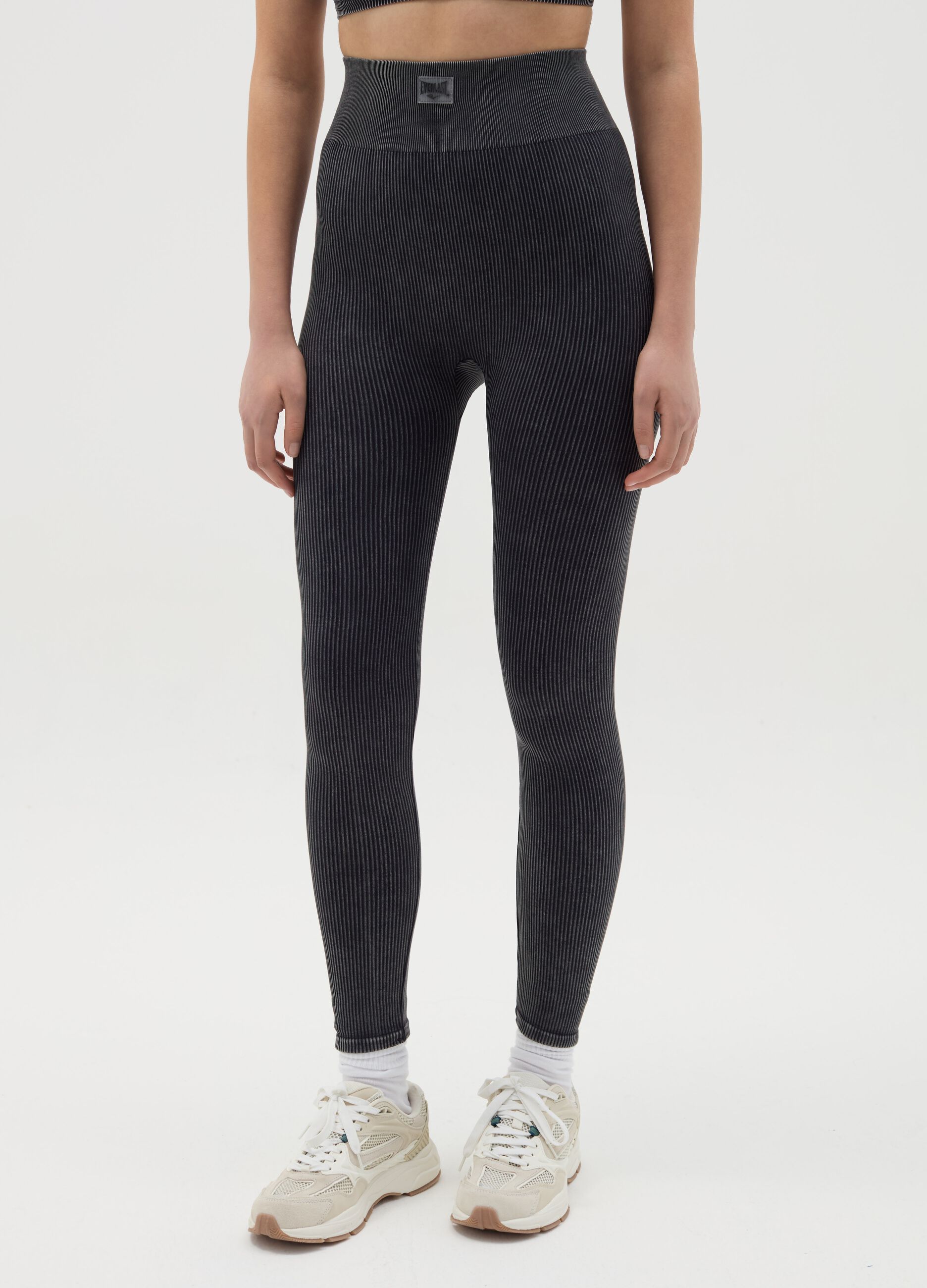 Stretch ribbed leggings
