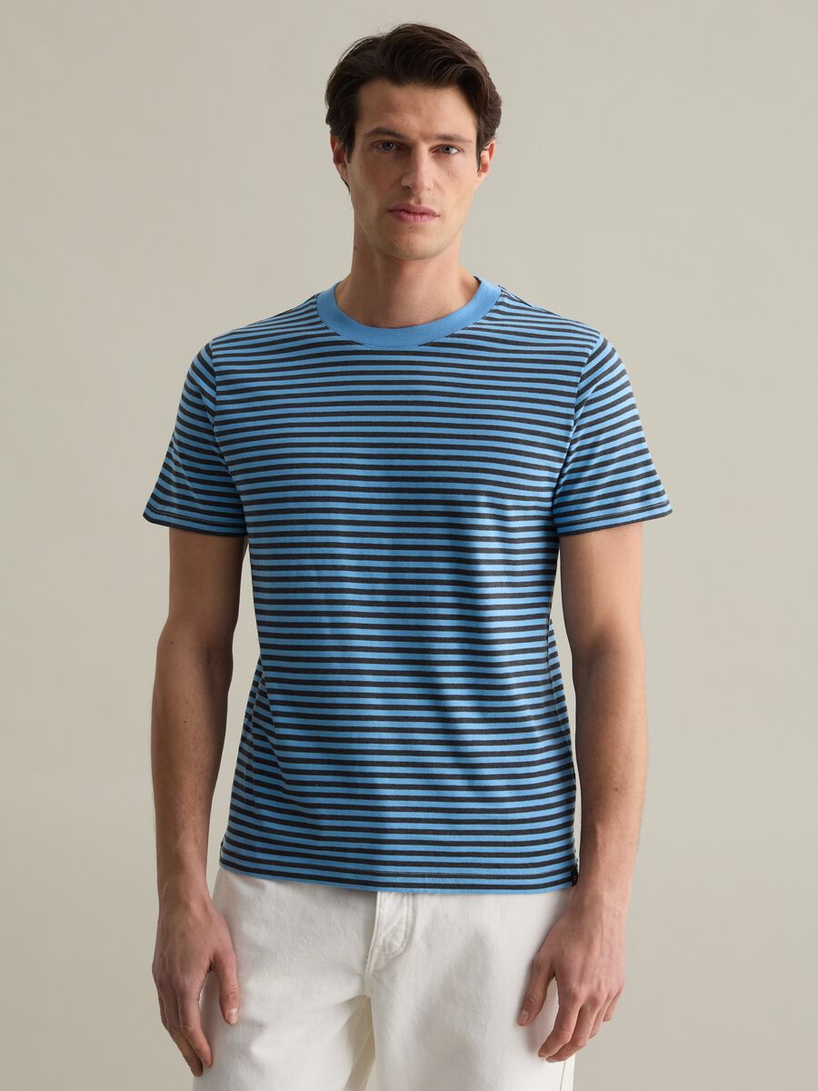 Striped T-shirt with round neck_0