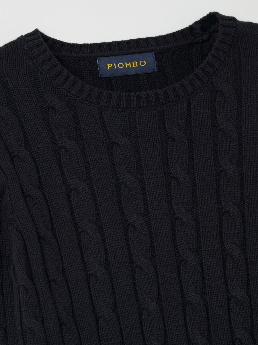 Ribbed pullover with cable-knit design_5