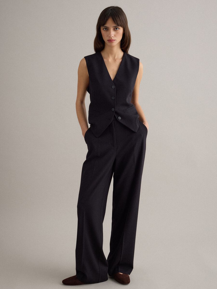 Elegant Black Viscose Blend Waistcoat Regular Fit_2