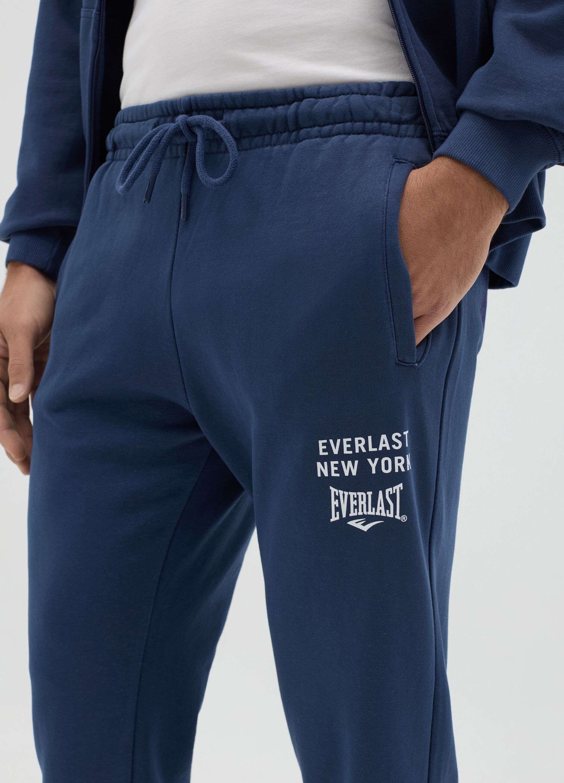 Slim-fit joggers with drawstring and logo print