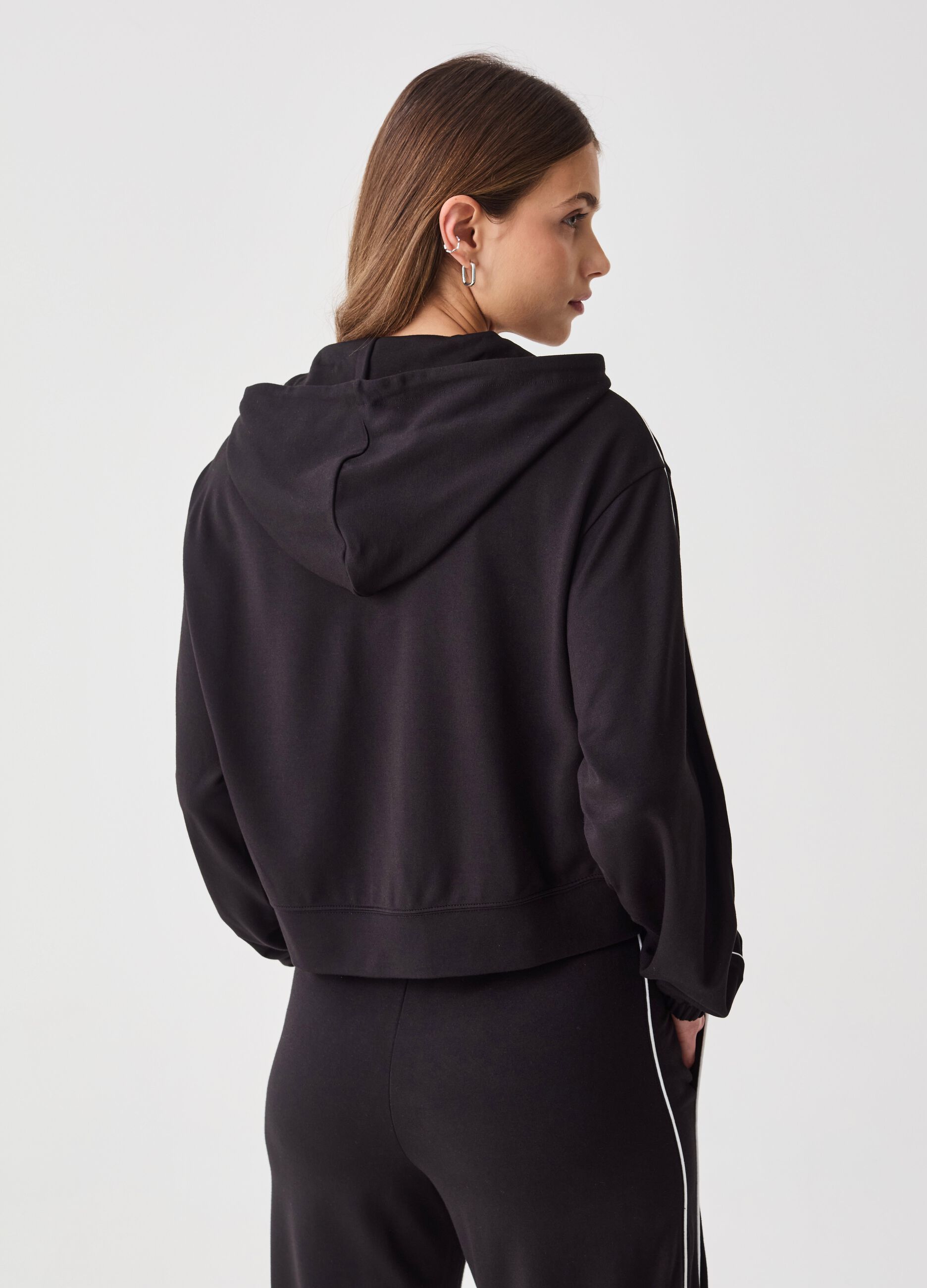 ALTAVIA STUDIO crop full-zip sweatshirt with hood and piping