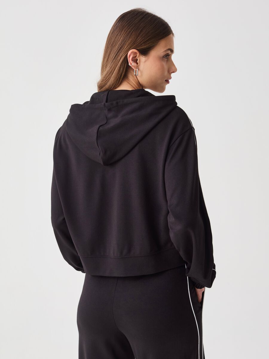 ALTAVIA STUDIO crop full-zip sweatshirt with hood and piping_3