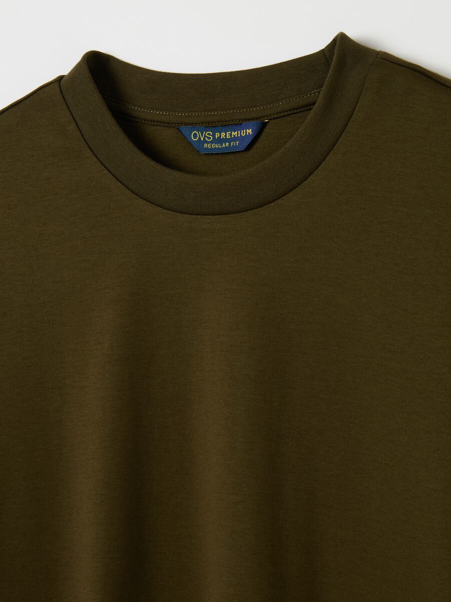 Regular-fit T-shirt with round neck_5