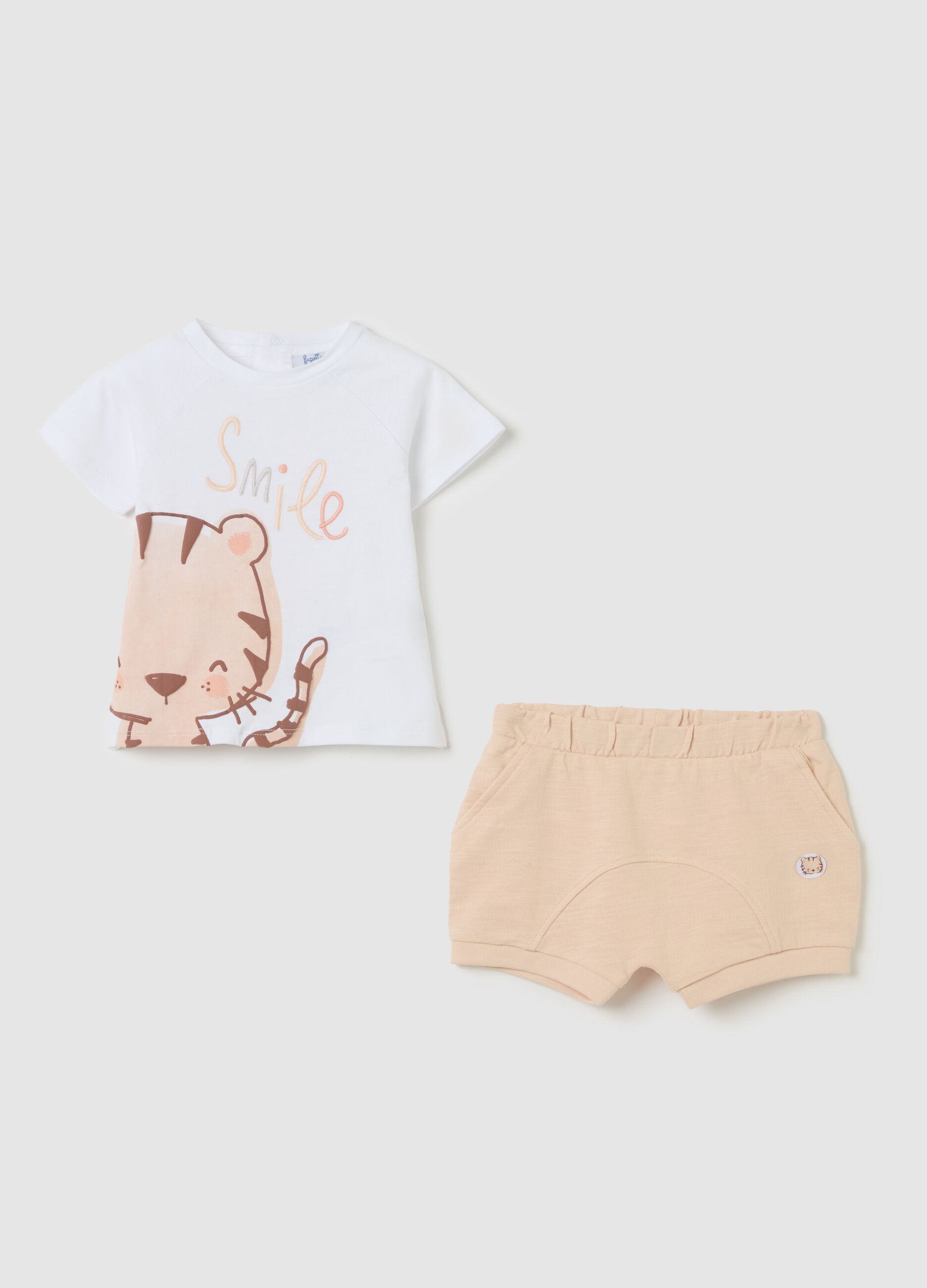 Cotton set with T-shirt with tiger print and shorts