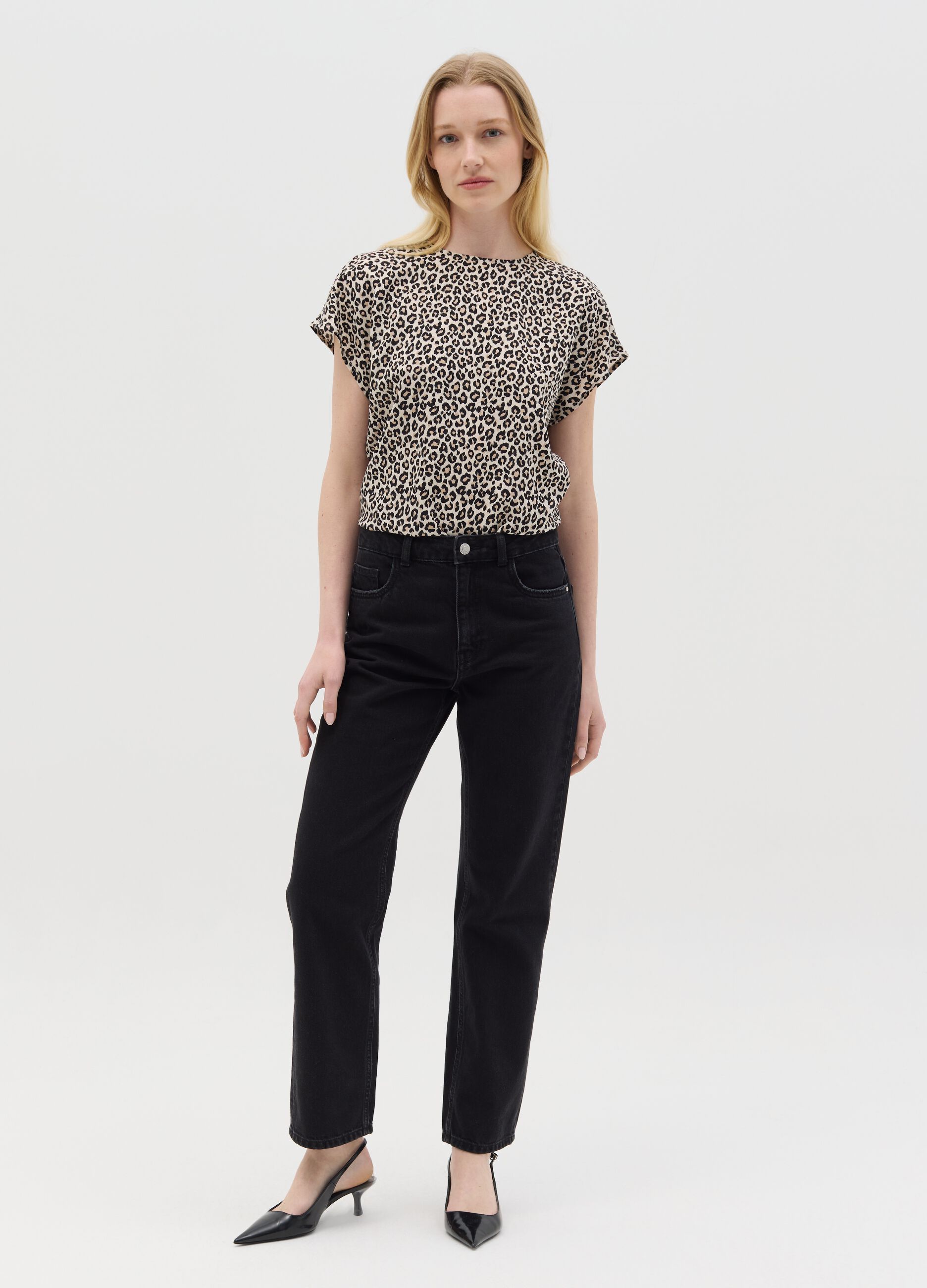 Blusa beige a maniche corte in viscosa