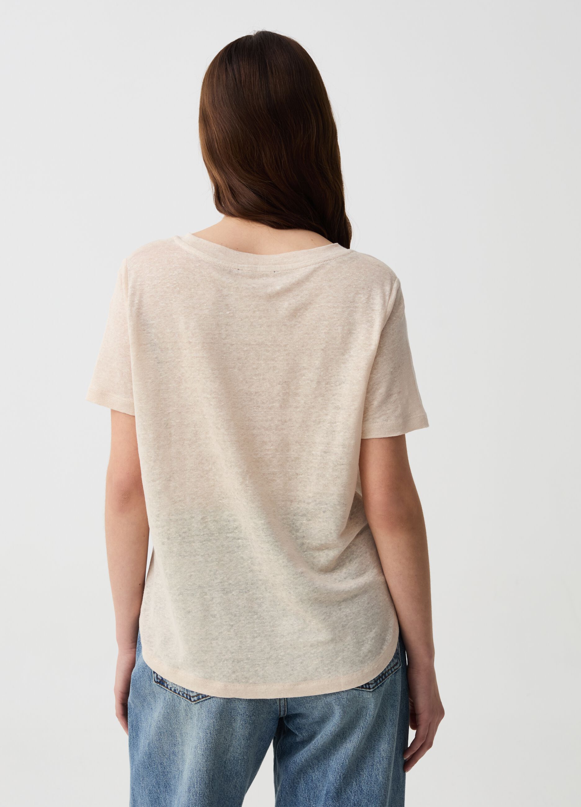 Linen T-shirt with round neck
