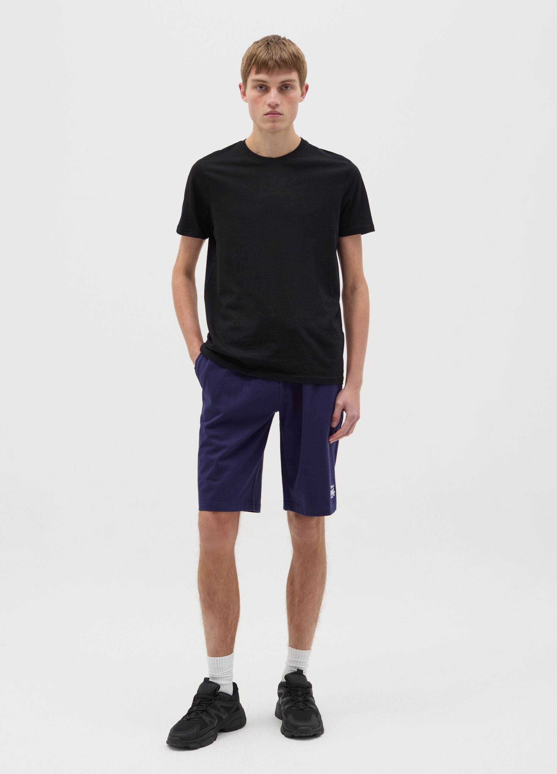 Fleece Bermuda shorts with logo embroidery