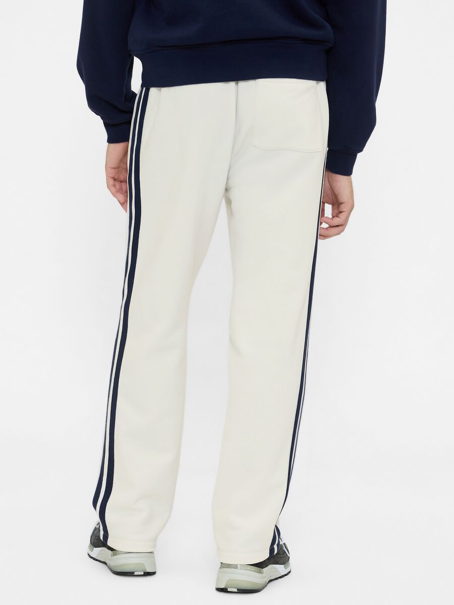 Men's White Trousers in Cotton and Polyester Blend_2
