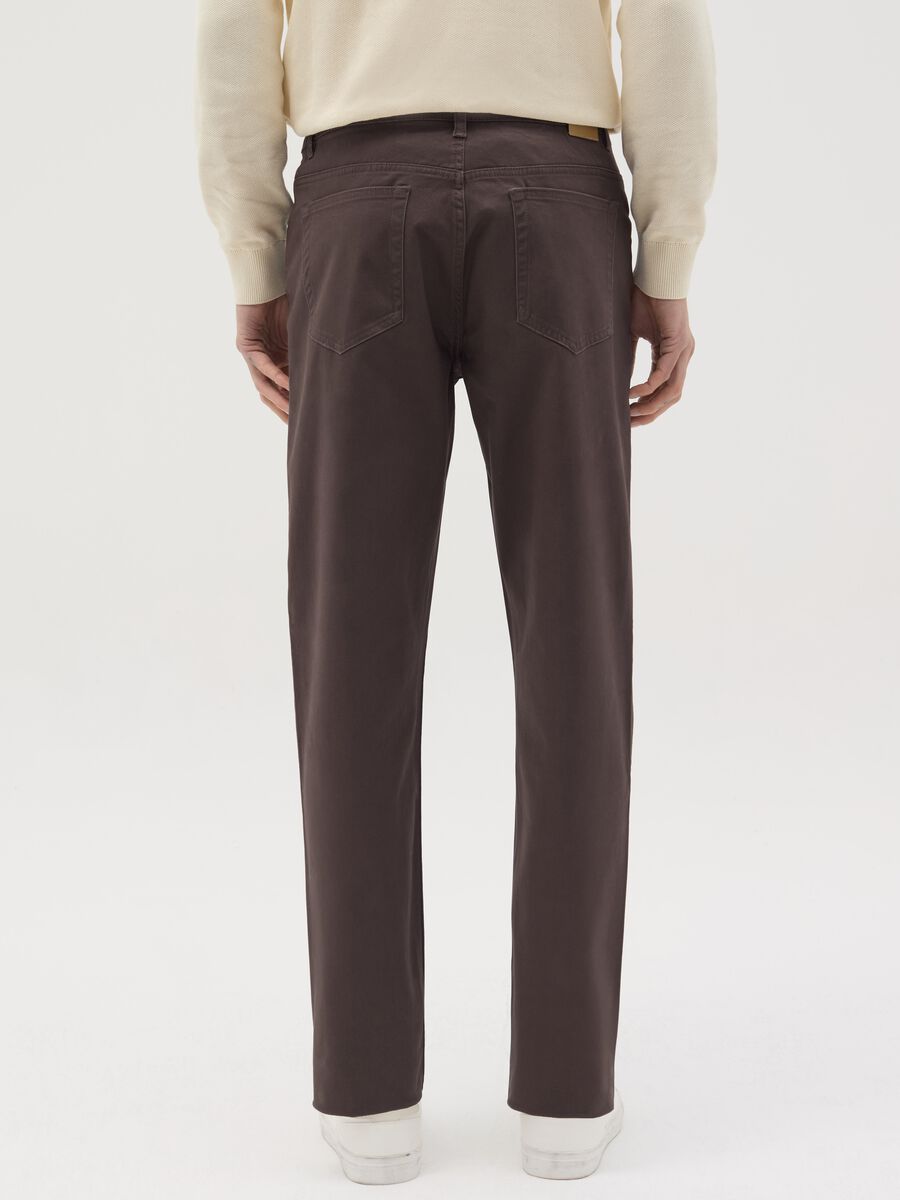 Slim-fit trousers with five pockets_3