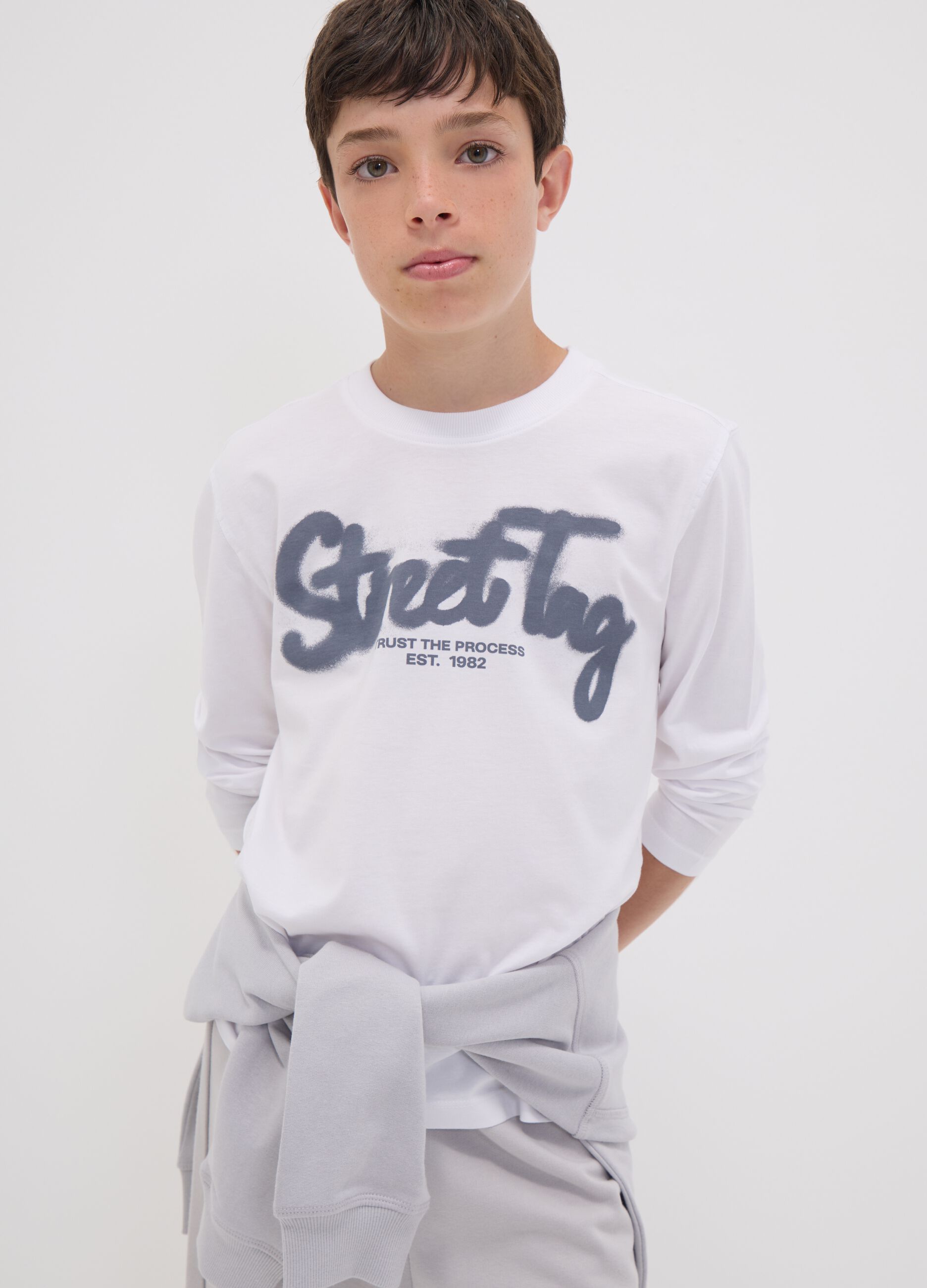 White organic cotton T-shirt with &ldquo;Street Tag&rdquo; print for boys