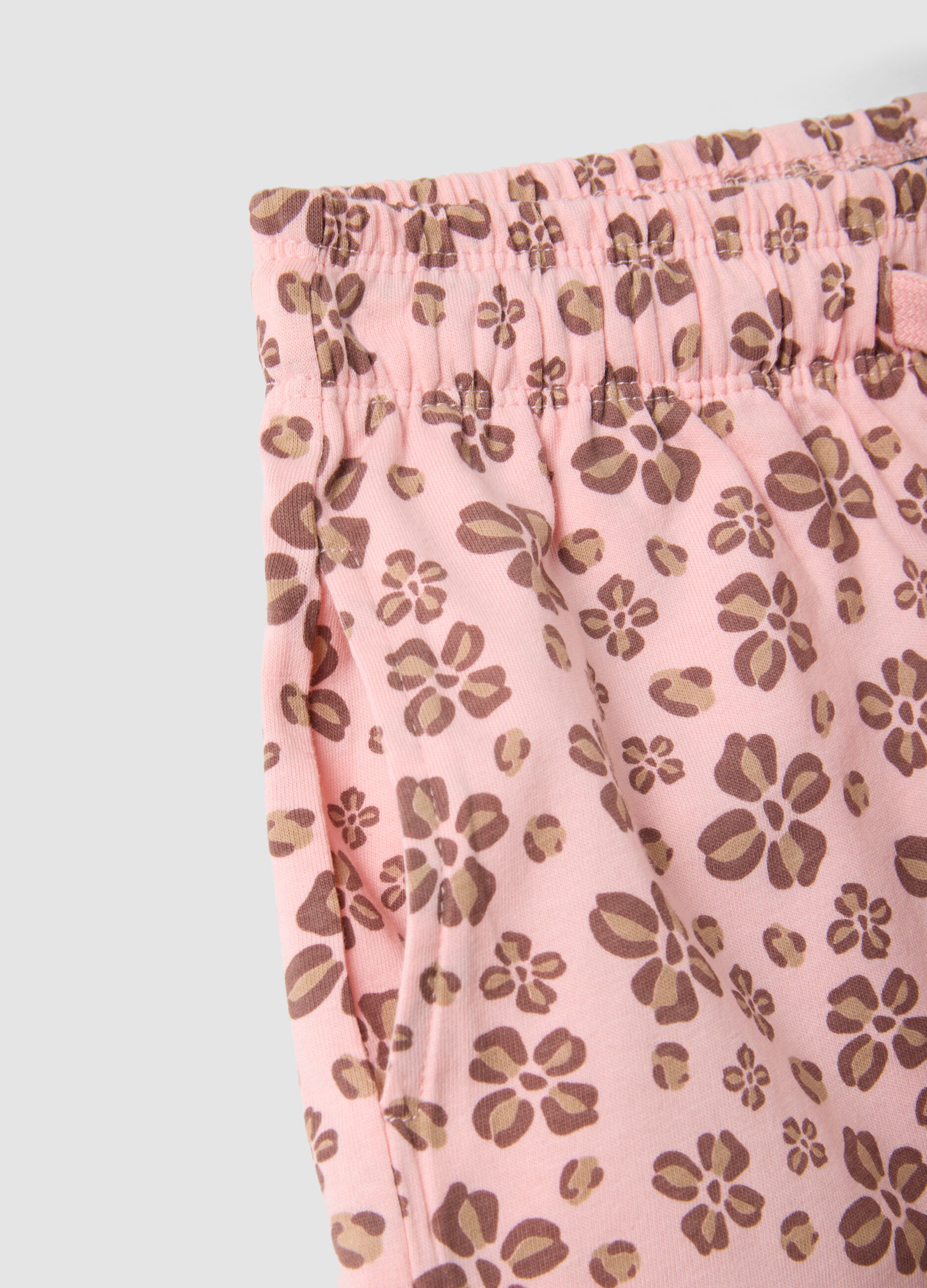 Pink pure cotton shorts with floral print