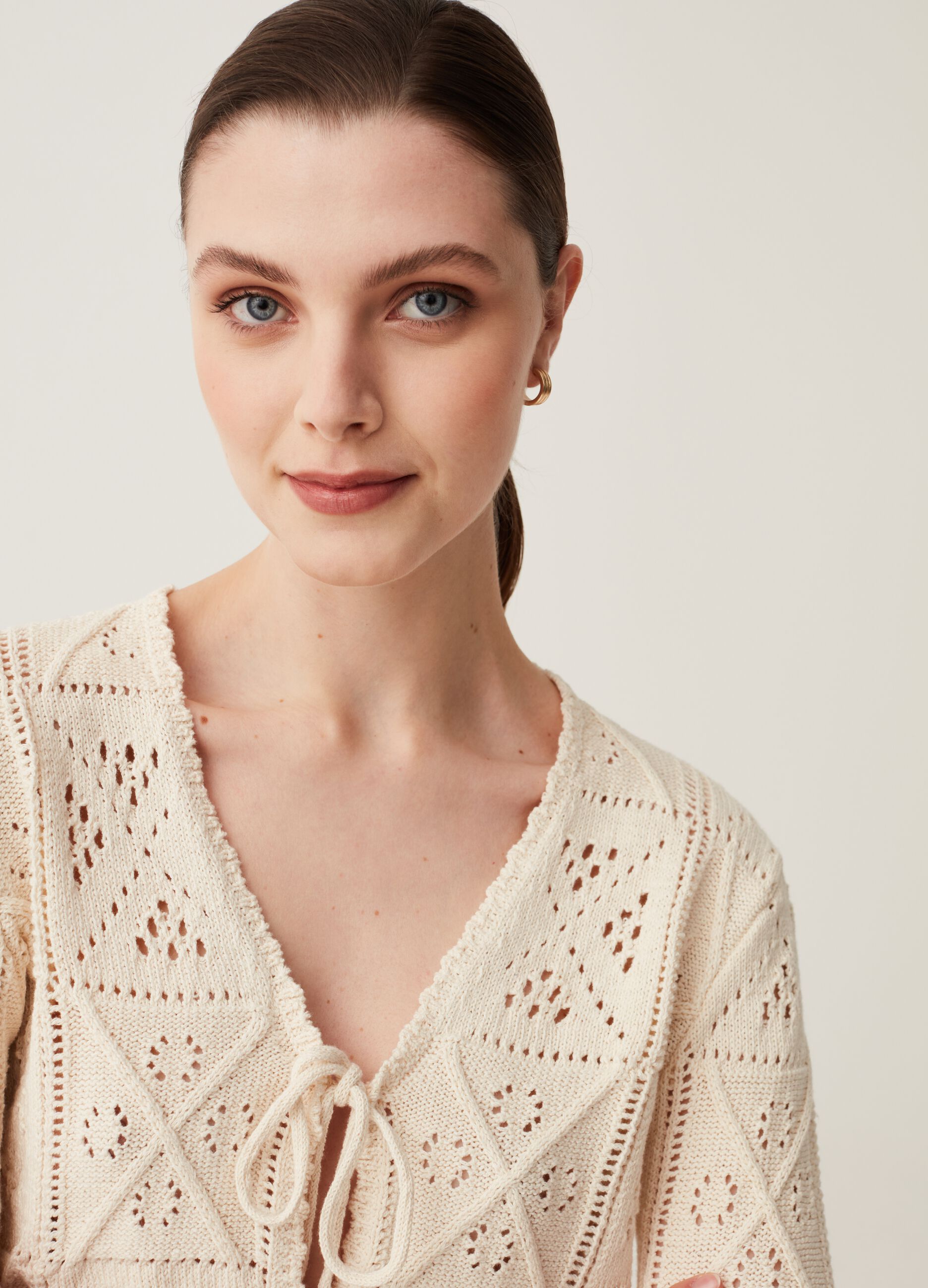 Cardigan crochet con laccetto_1