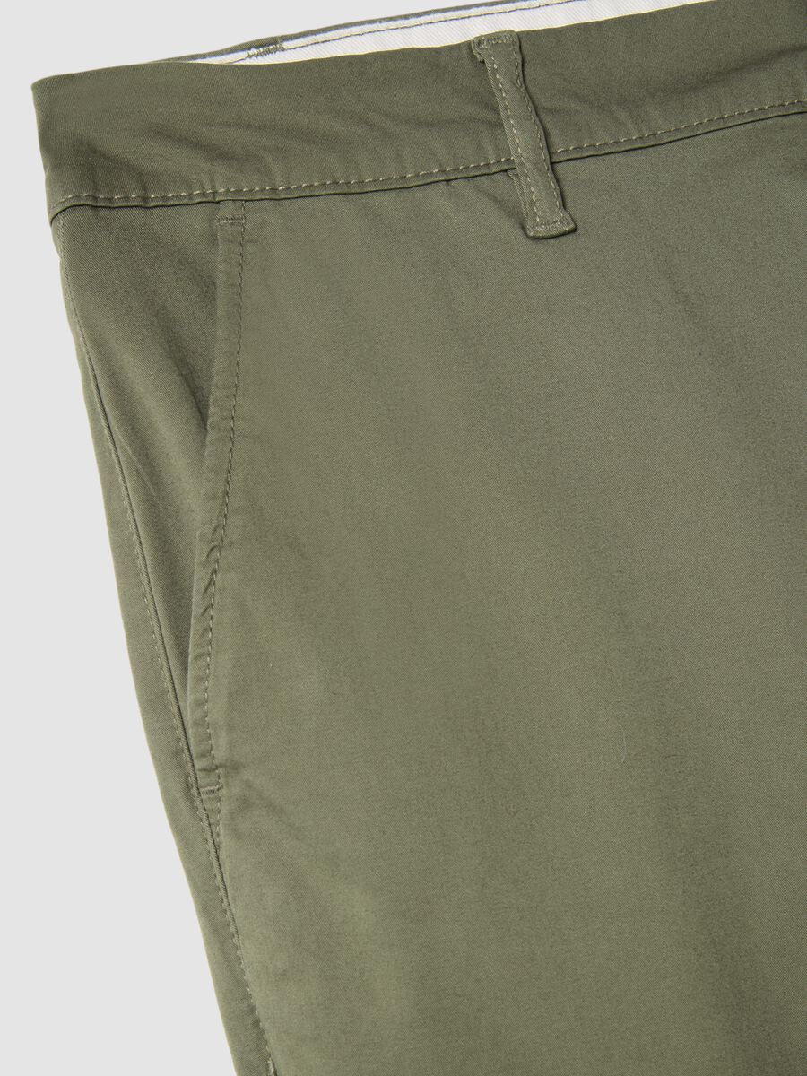 Regular fit stretch cotton green chino trousers_5