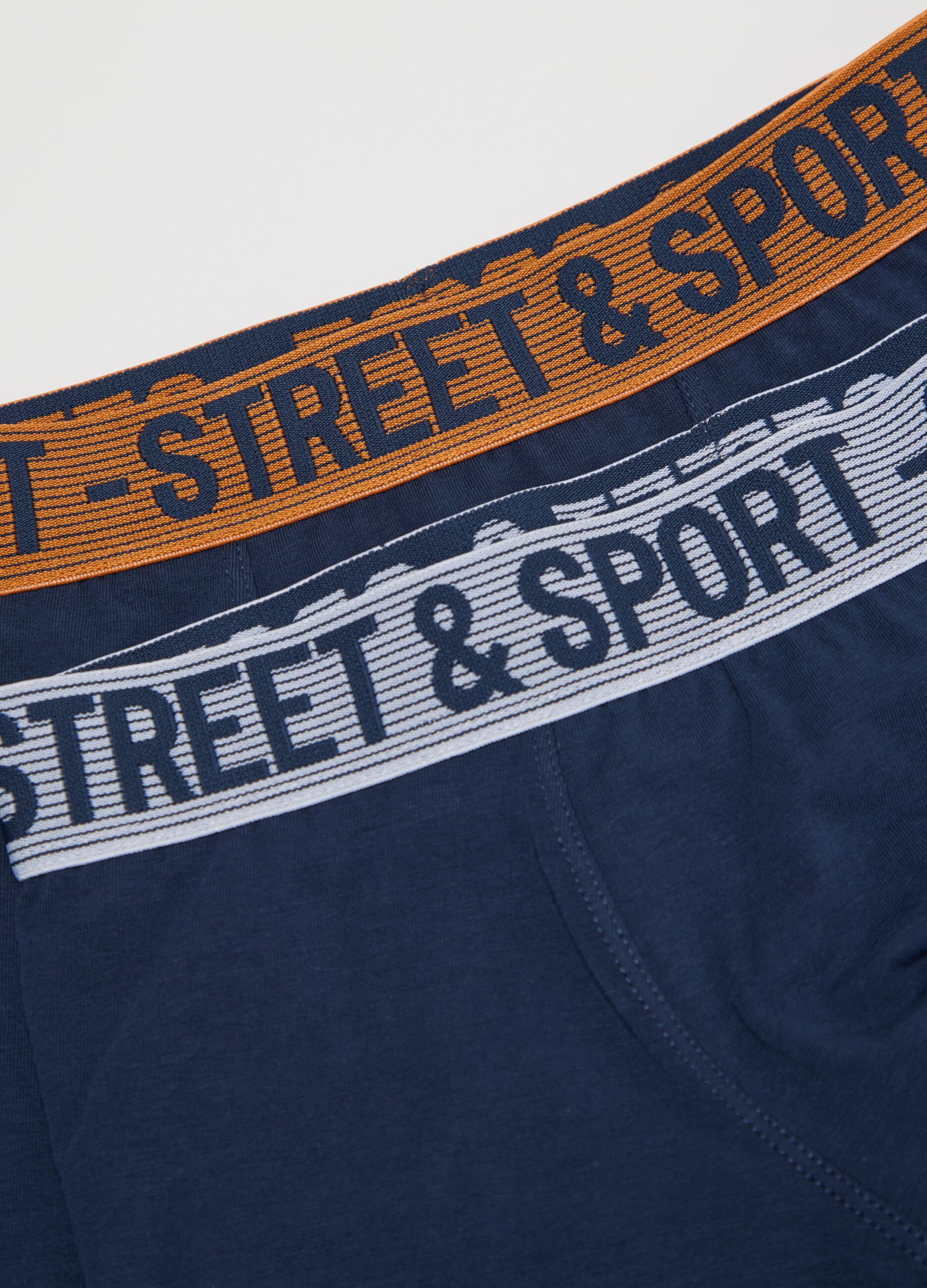 Three-pack blue boxer shorts in stretch cotton with lettering