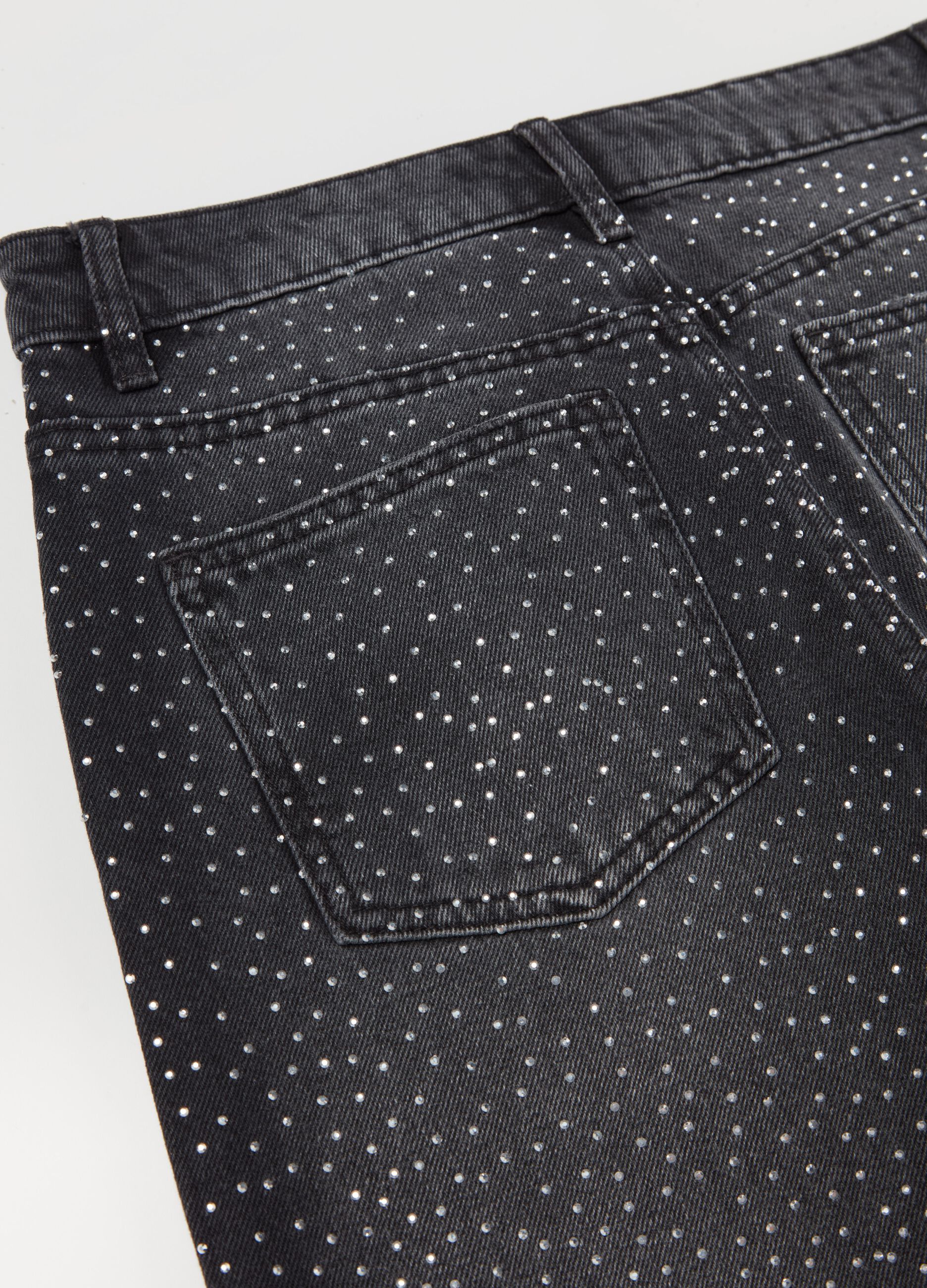 Jeans neri con strass shop