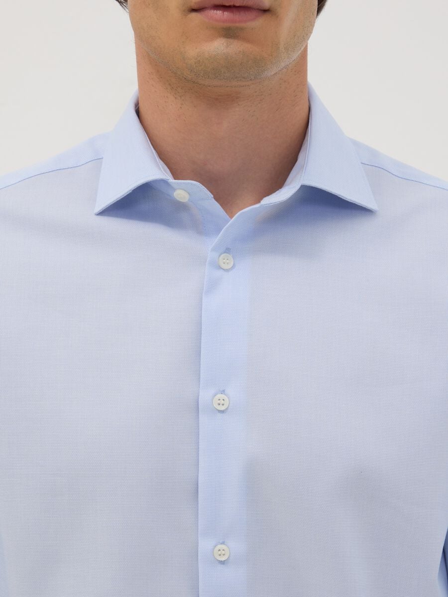 Camicia azzurra in puro cotone con colletto classico slim fit no iron_1