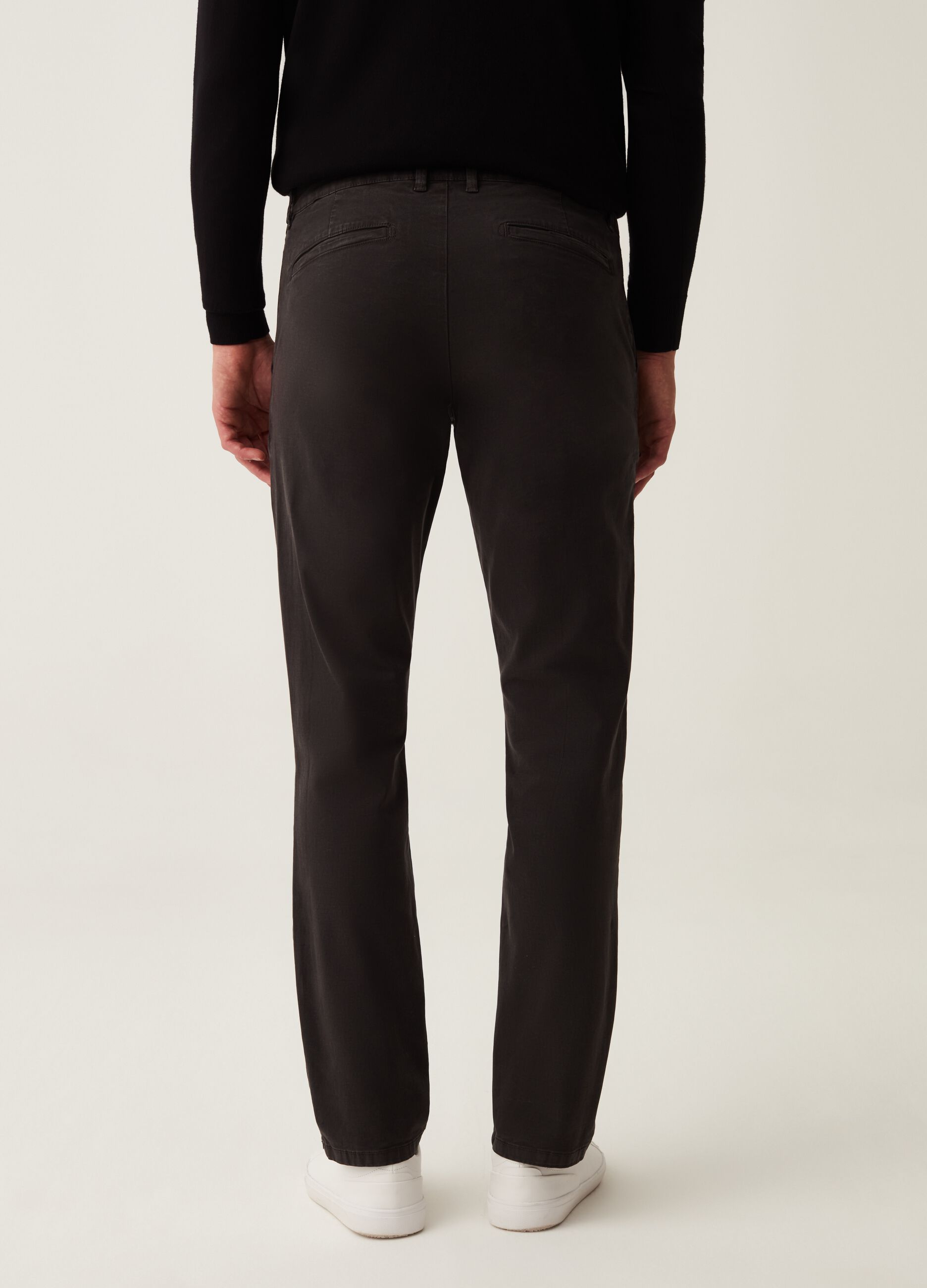 Pantaloni chino stretch tinta unita