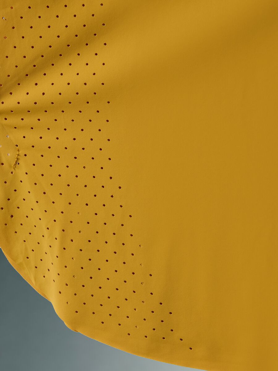 Canotta tecnica con inserti laserati ALTAVIA WITH DEBORAH COMPAGNONI_5