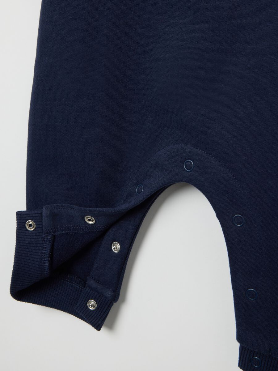 Tutina da neonato in puro cotone blu con ricamo_3