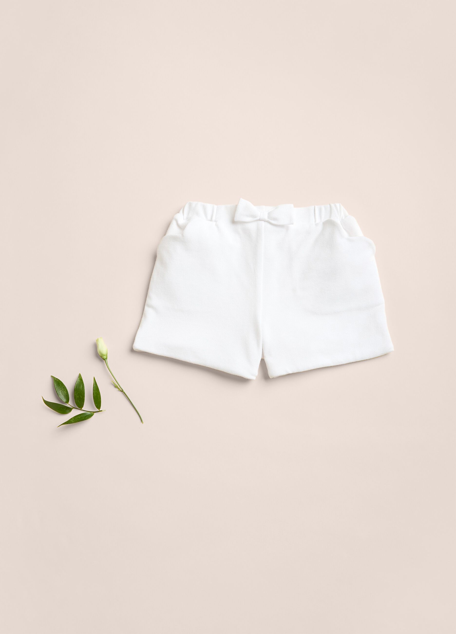 IANA stretch cotton shorts with bow.