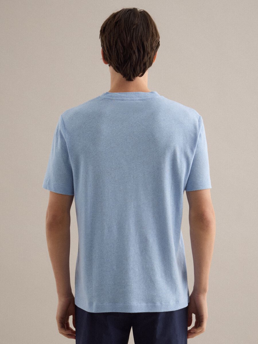 T-shirt in misto lino e cotone azzurra regular fit_3