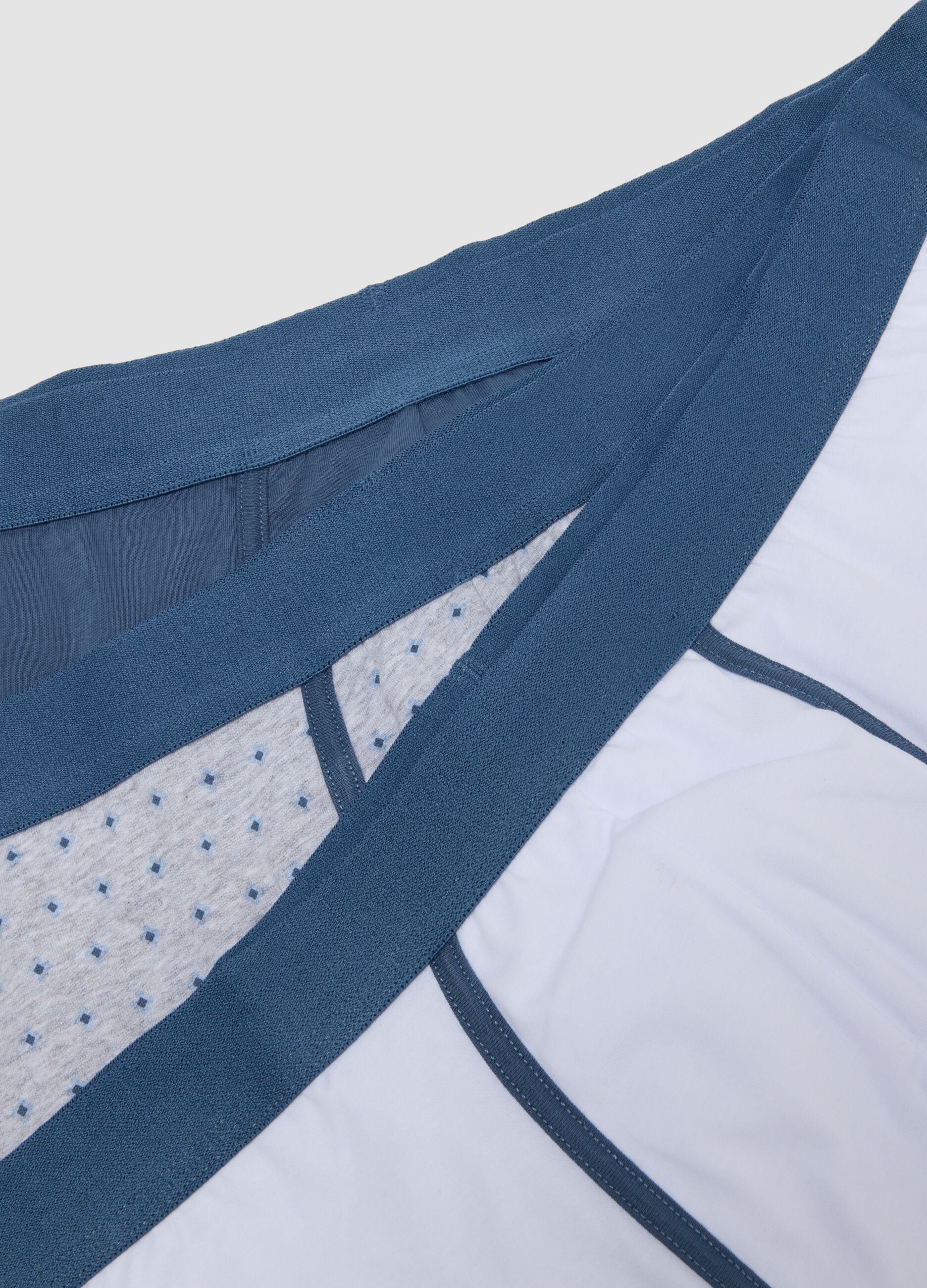 Three-pack of grey polka-dot organic stretch cotton boxers