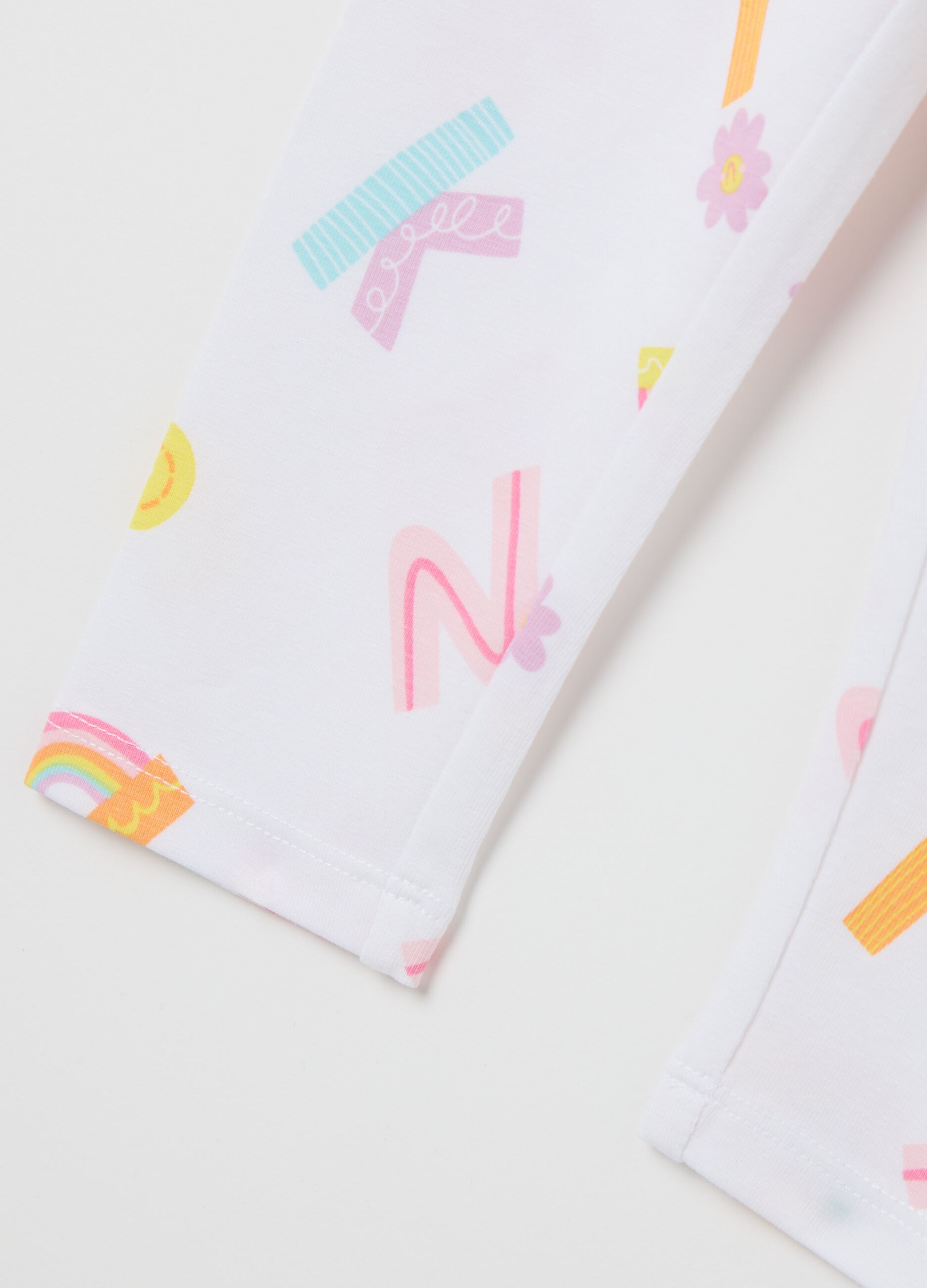 White stretch leggings with letters print