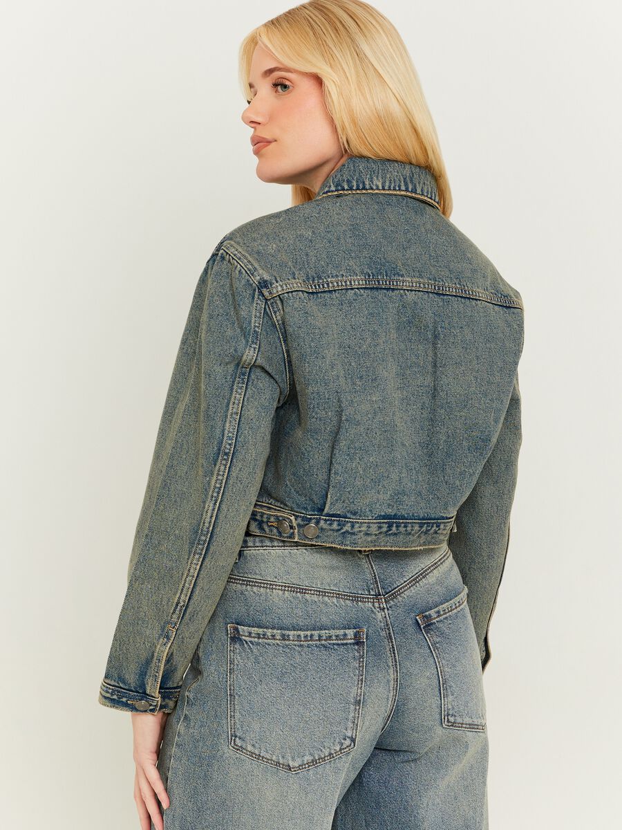 Crop jacket in acid wash denim_1