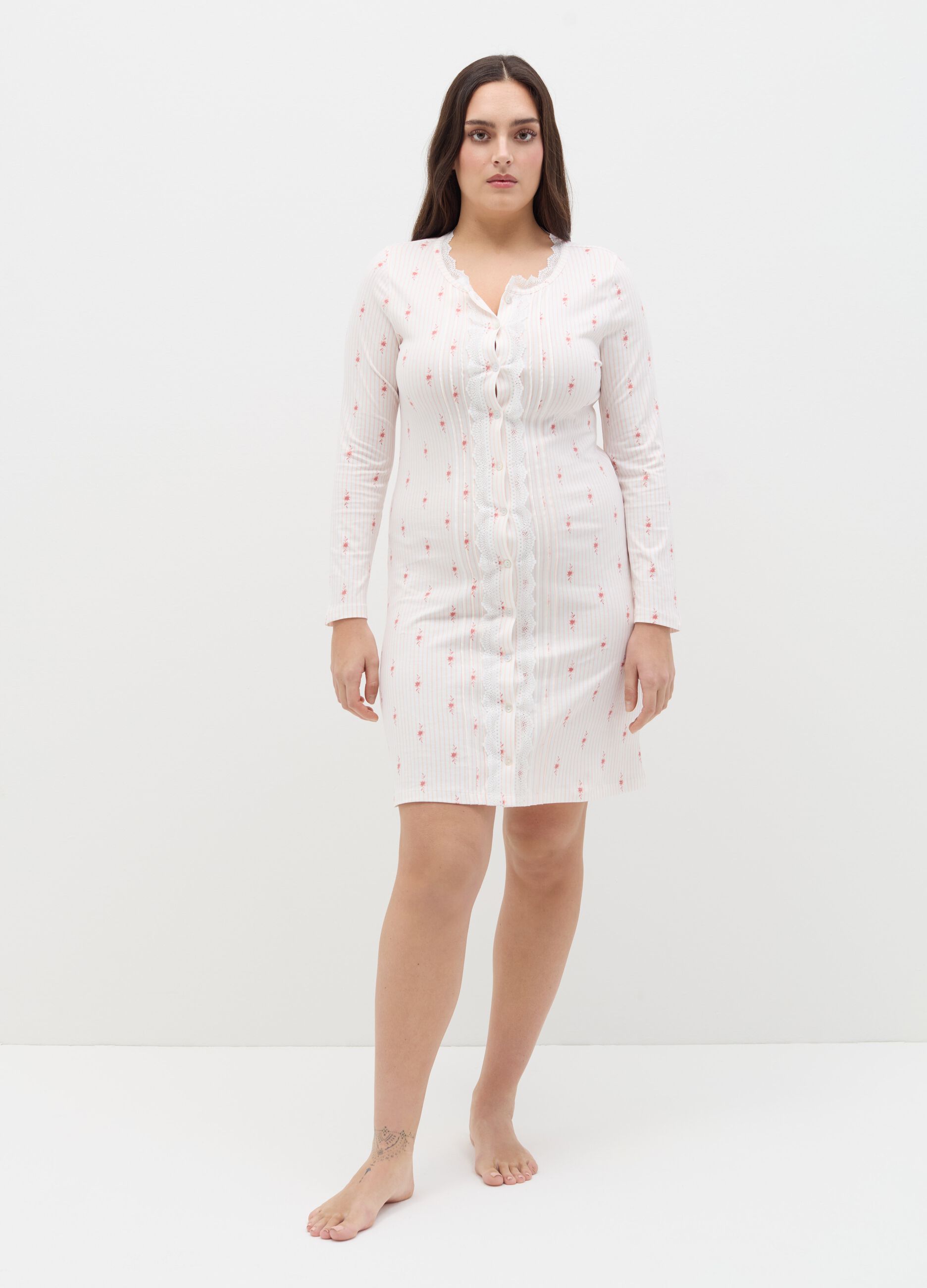 Striped nightdress with small flowers