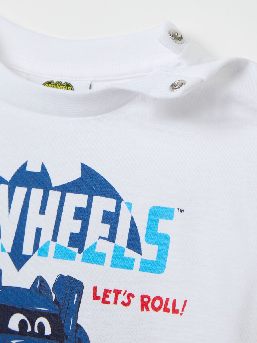 Pigiama corto in cotone con stampa Batwheels_2