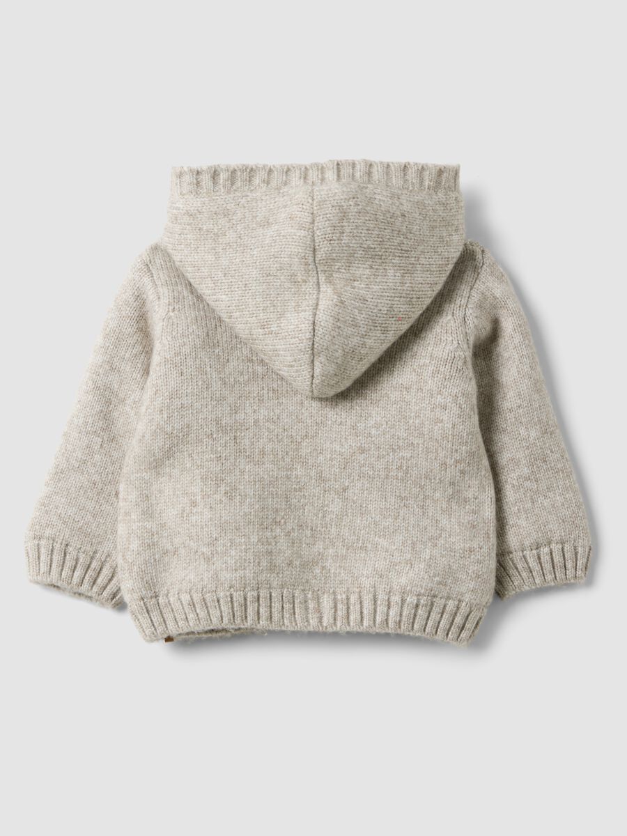 Giacca grigia con cappuccio in maglia a trecce_1