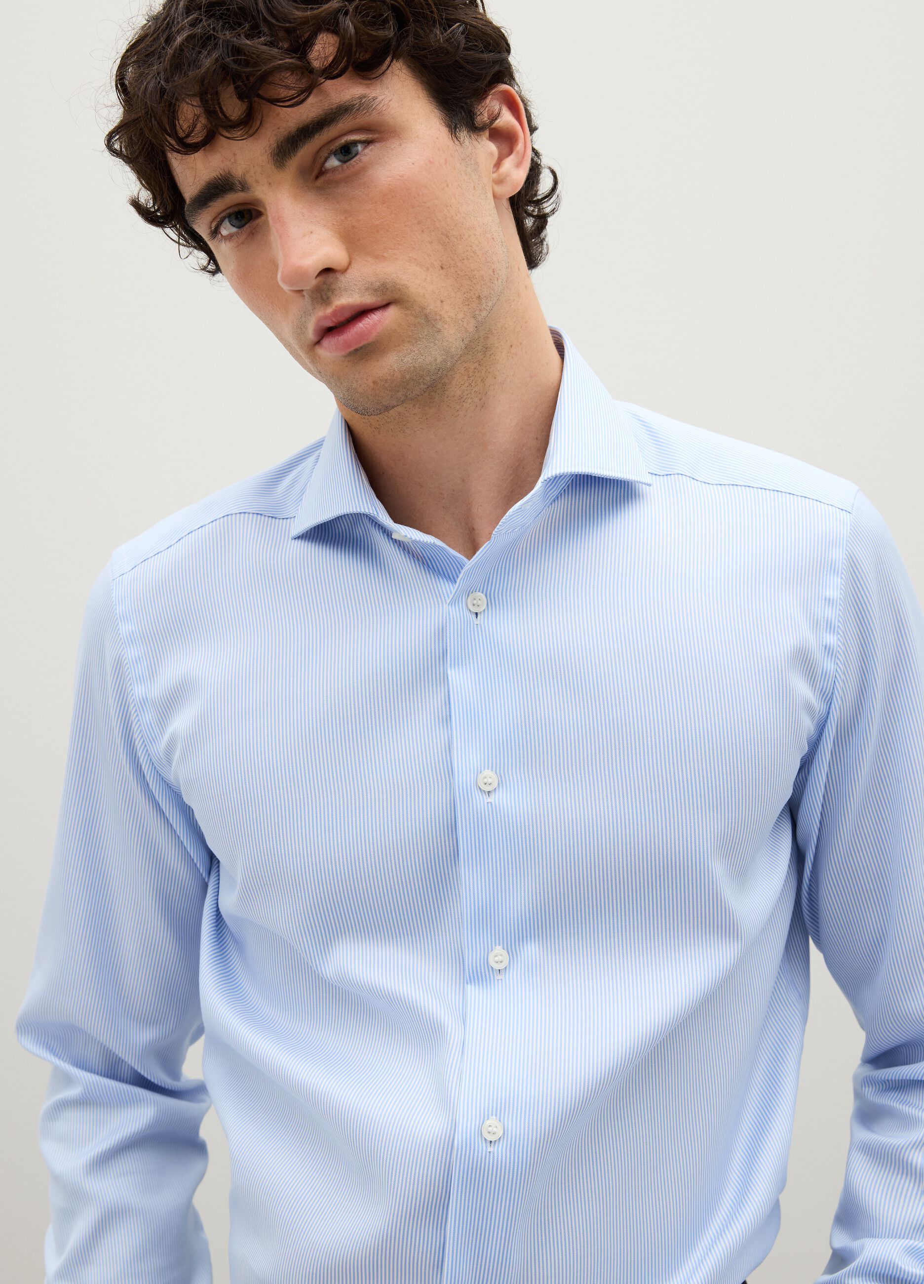 Slim fit long-sleeve blue cotton shirt