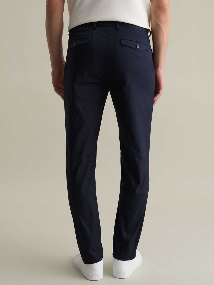 Stretch cotton chino trousers_3