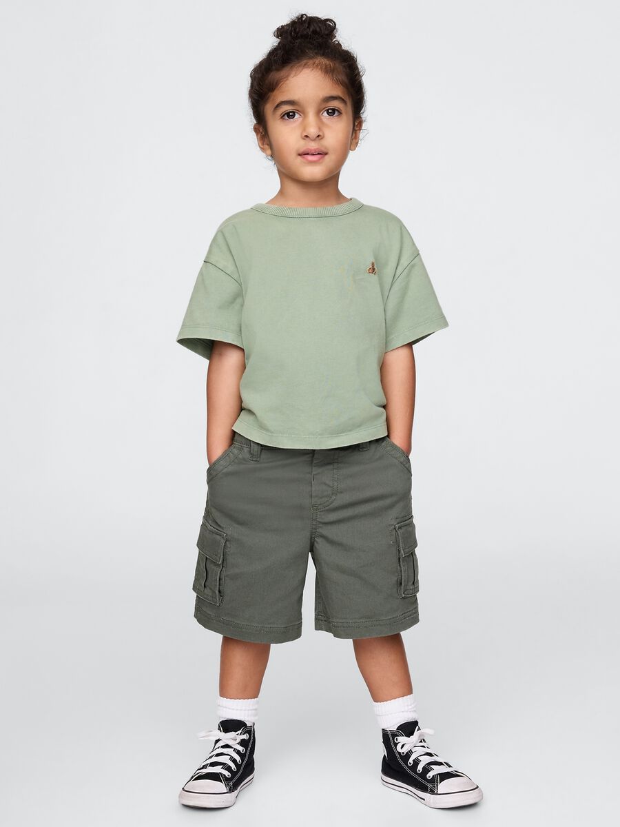 Green cargo pocket bermuda shorts for children_0