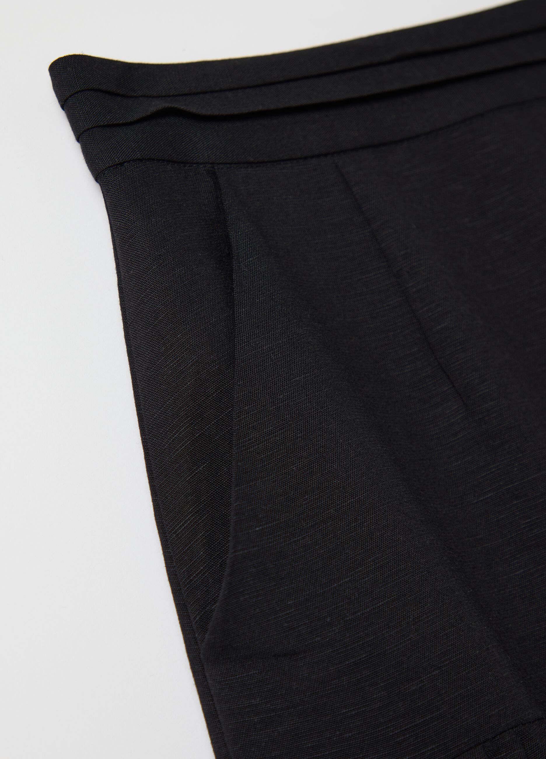 Long black skirt in linen and viscose