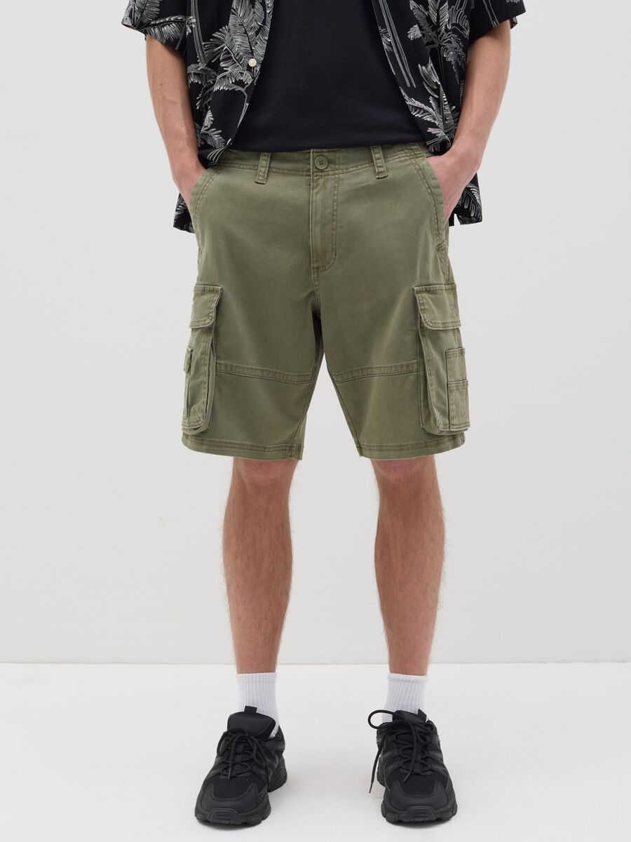 Green Bermuda shorts in stretch cotton_1