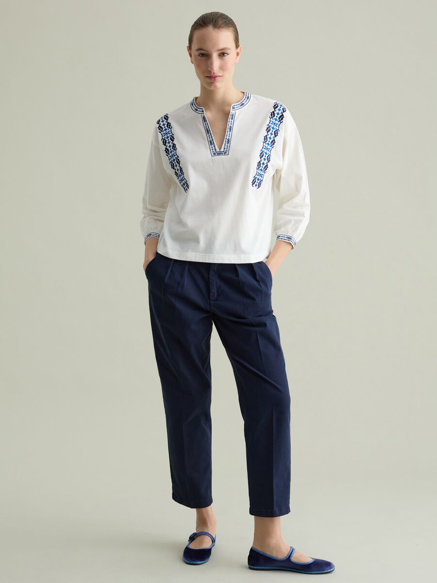 T-shirt with ethnic embroidery_1