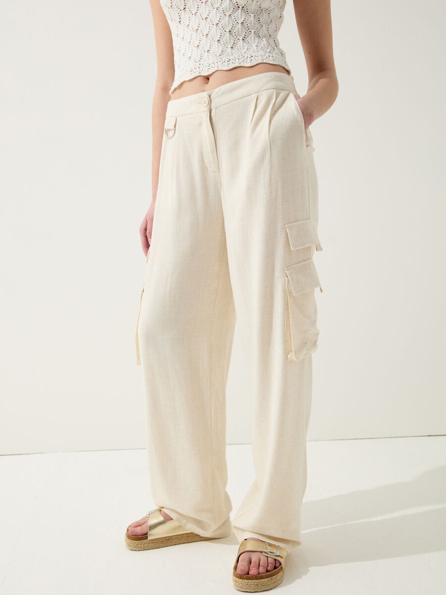 Wide-leg cargo trousers with darts_2