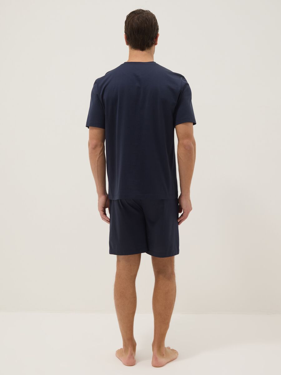 Regular fit short blue cotton pyjamas with Henley collar_2