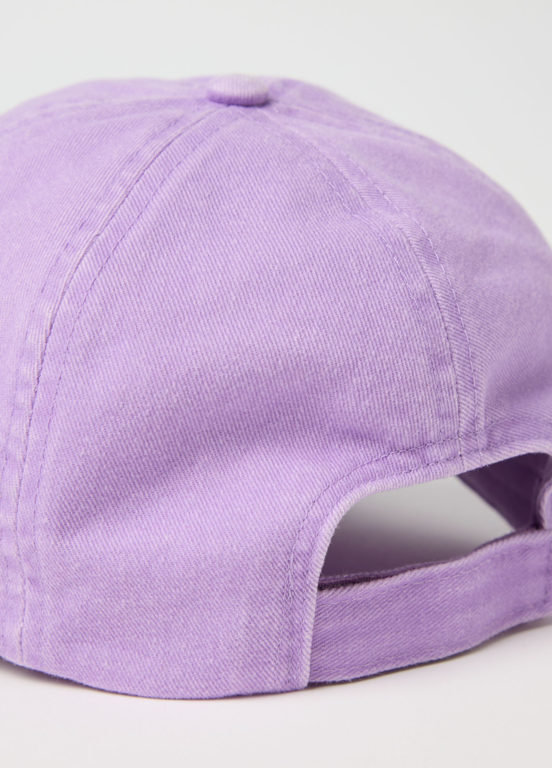 Purple baseball cap with glitter star