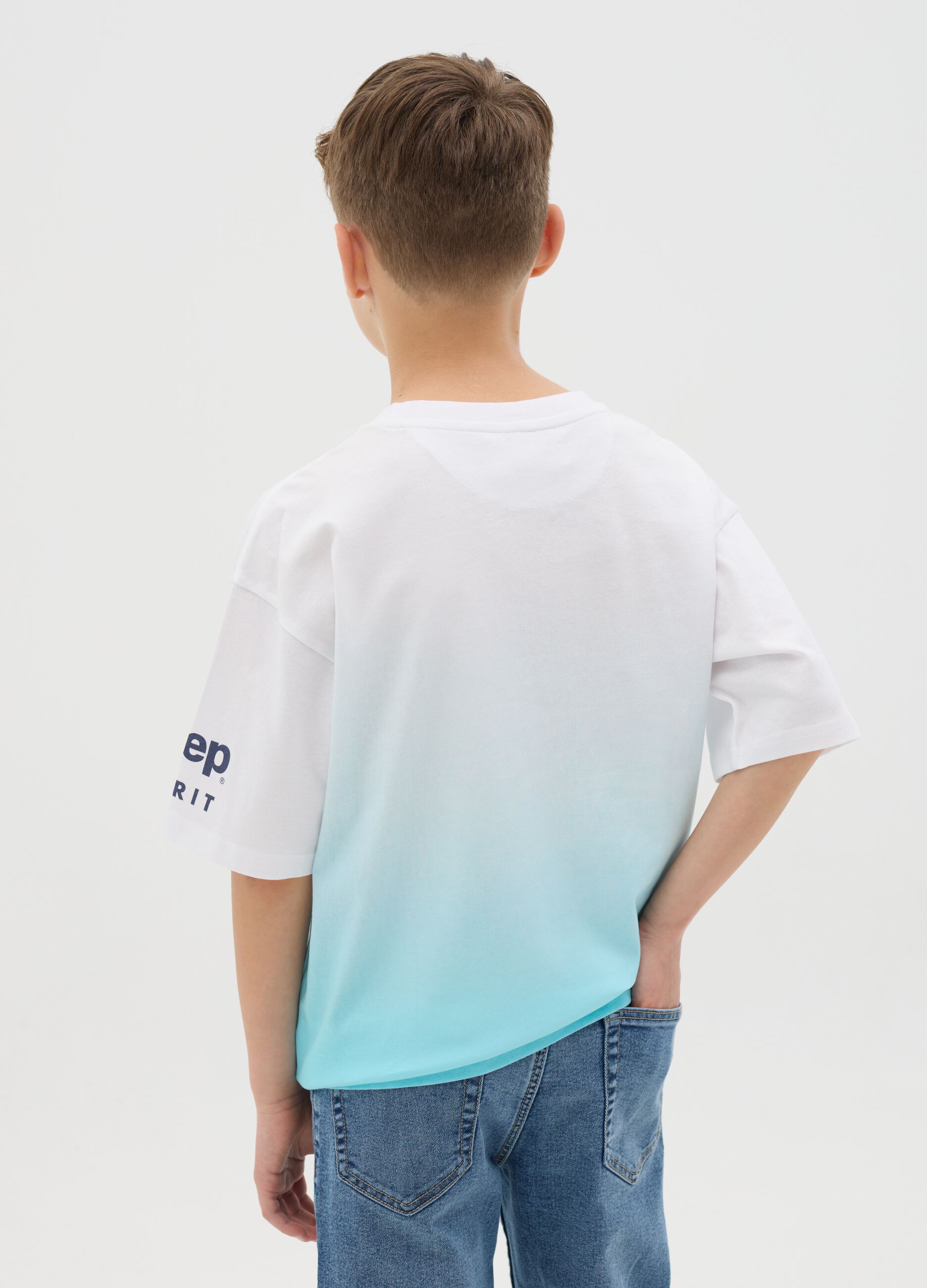 Cotton T-shirt with "Live, Dream, Explore" print